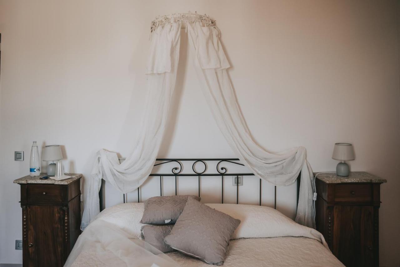 Bed and Breakfast Palazzo Palitti Roio Exterior foto