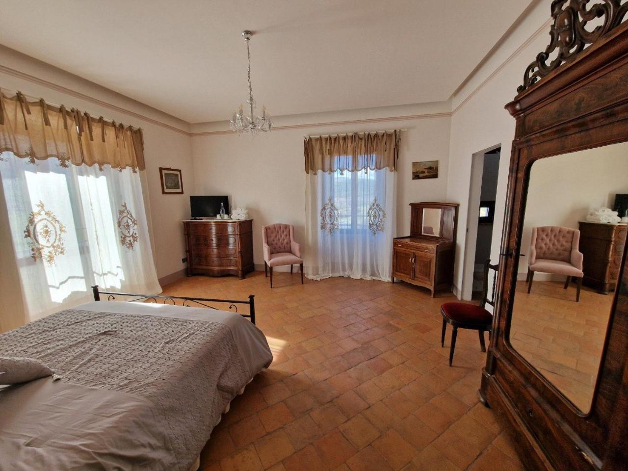 Bed and Breakfast Palazzo Palitti Roio Exterior foto