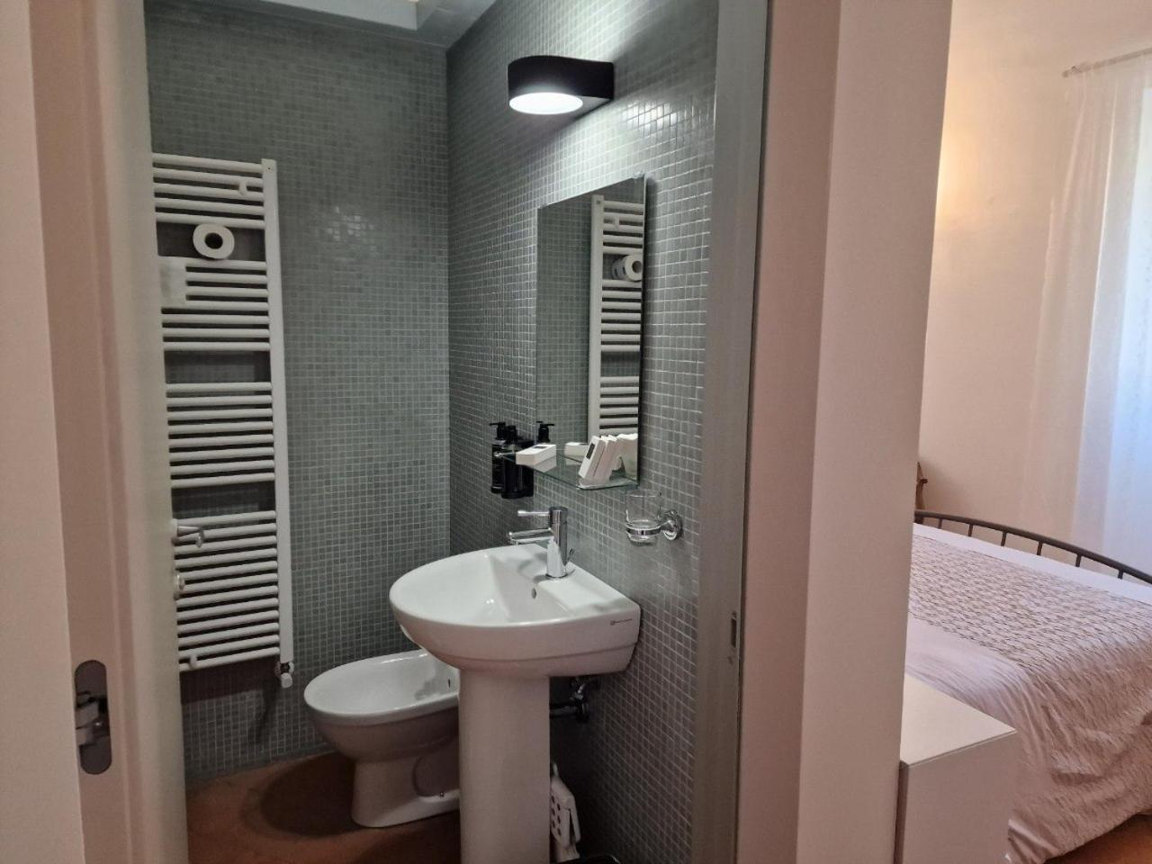 Bed and Breakfast Palazzo Palitti Roio Exterior foto