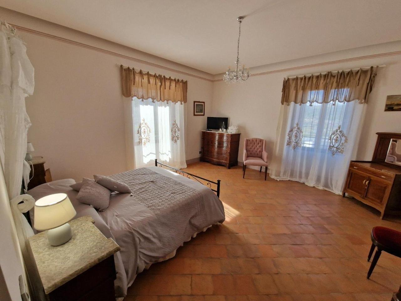 Bed and Breakfast Palazzo Palitti Roio Exterior foto